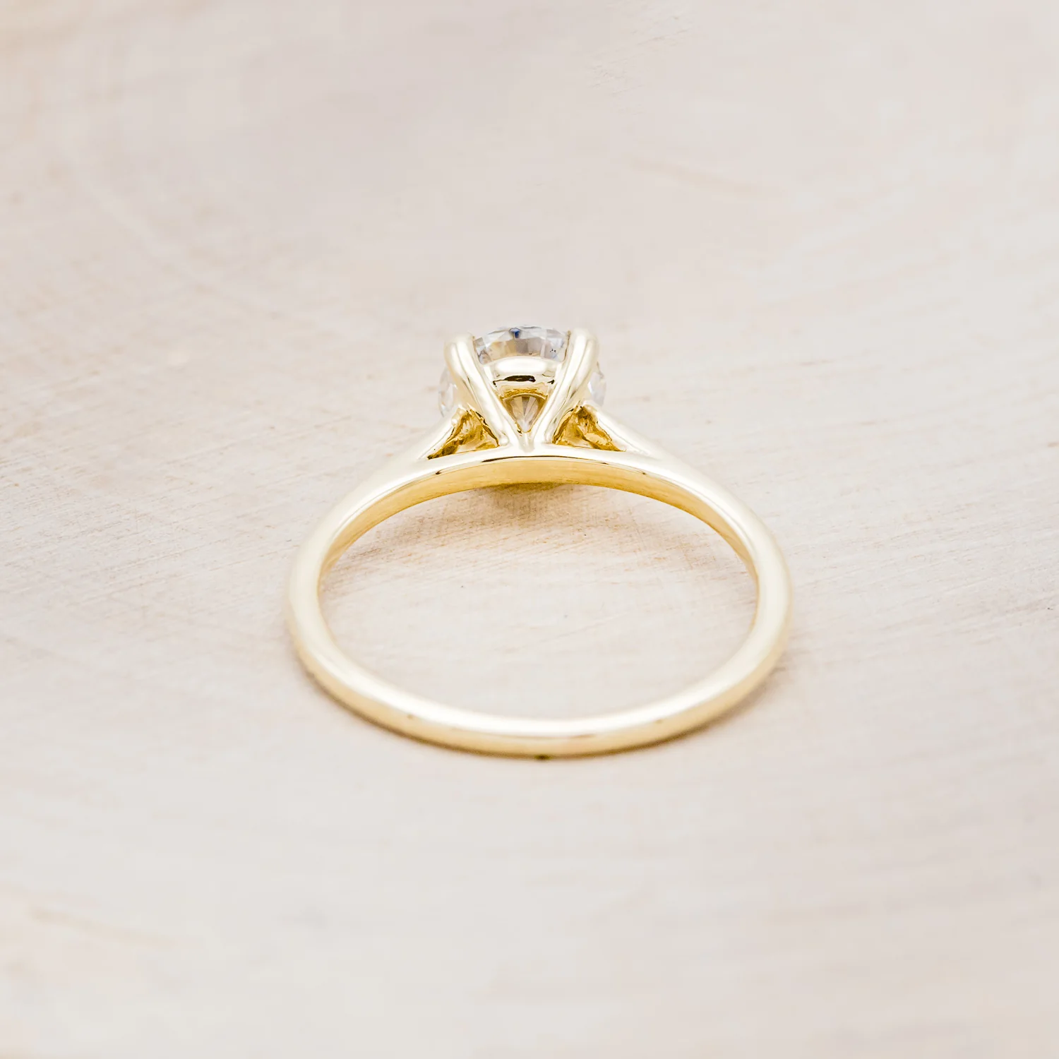 4 PRONG ROUND CUT MOISSANITE SOLITAIRE ENGAGEMENT RING - Image 6