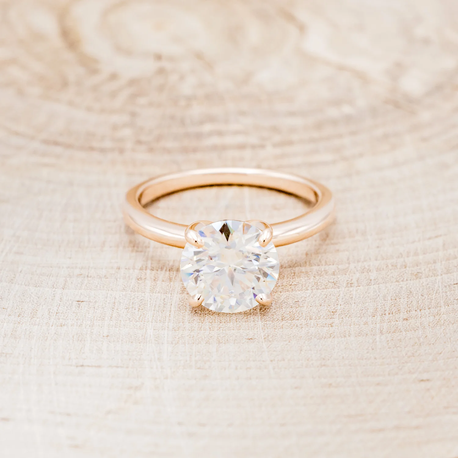 4 PRONG ROUND CUT MOISSANITE SOLITAIRE ENGAGEMENT RING - Image 4