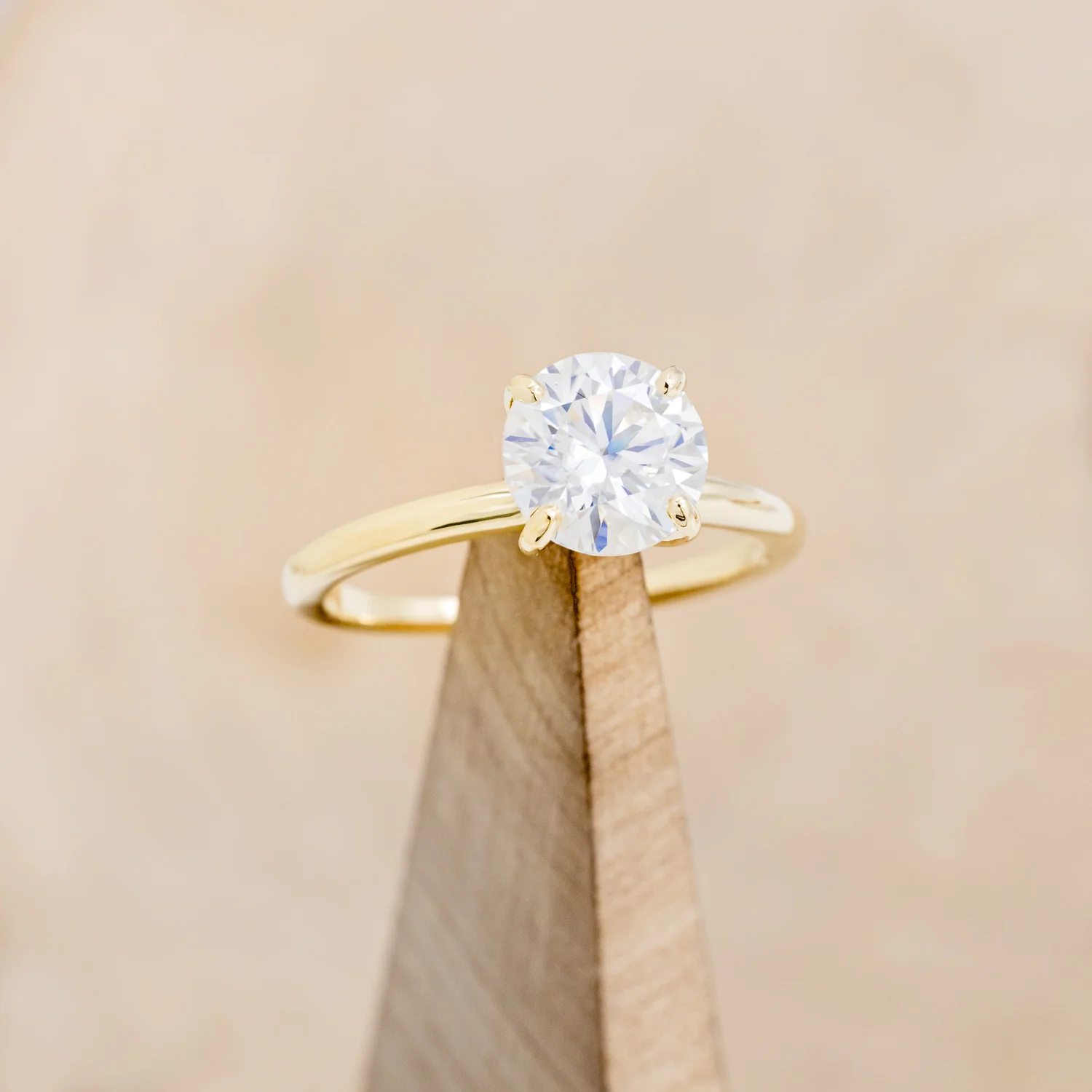 4 PRONG ROUND CUT MOISSANITE SOLITAIRE ENGAGEMENT RING - Image 7