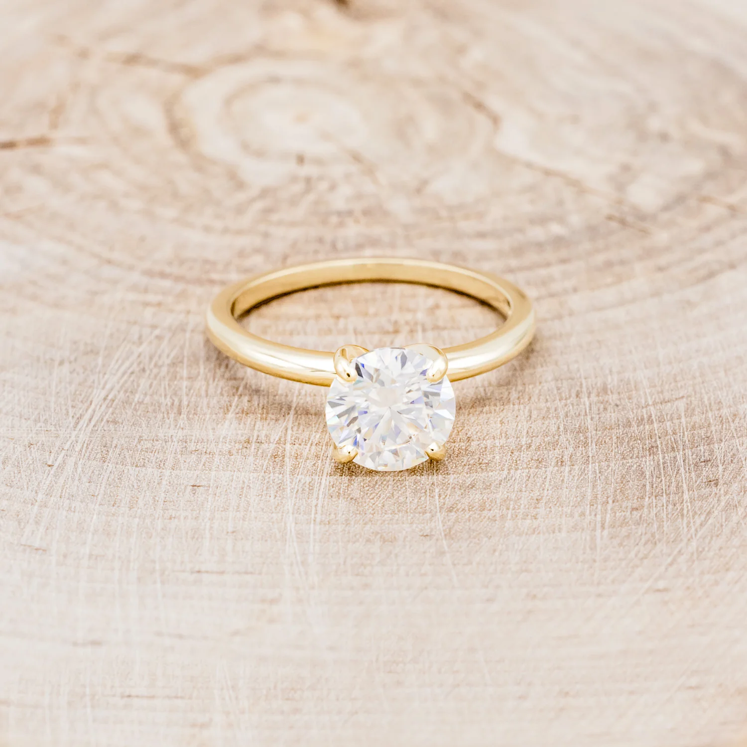 4 PRONG ROUND CUT MOISSANITE SOLITAIRE ENGAGEMENT RING - Image 8