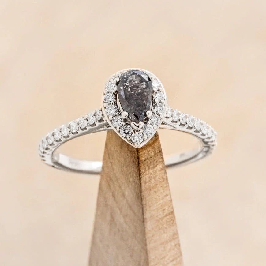 "AGNES" - ENGAGEMENT RING WITH DIAMOND HALO & ACCENTS - Image 4