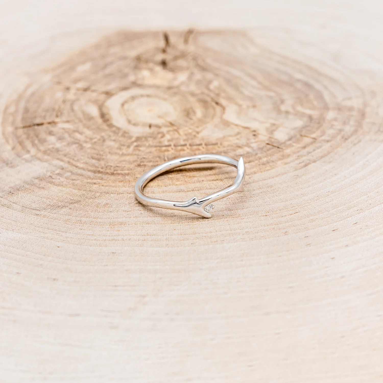 "ARTEMIS" STACKER - 14K GOLD ANTLER-STYLE STACKING BAND WITH A SINGLE DIAMOND ACCENT - Image 14