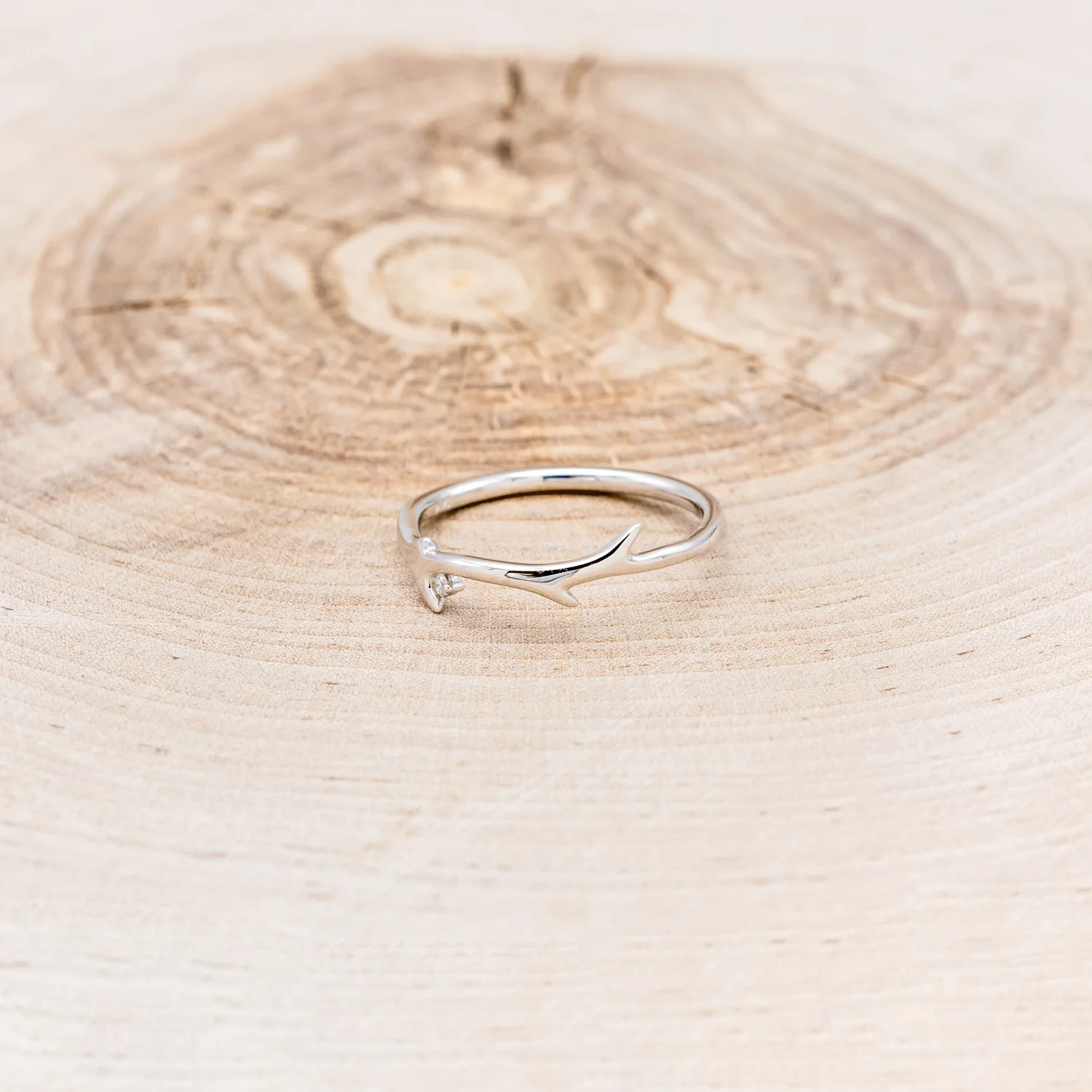 "ARTEMIS" STACKER - 14K GOLD ANTLER-STYLE STACKING BAND WITH A SINGLE DIAMOND ACCENT - Image 16