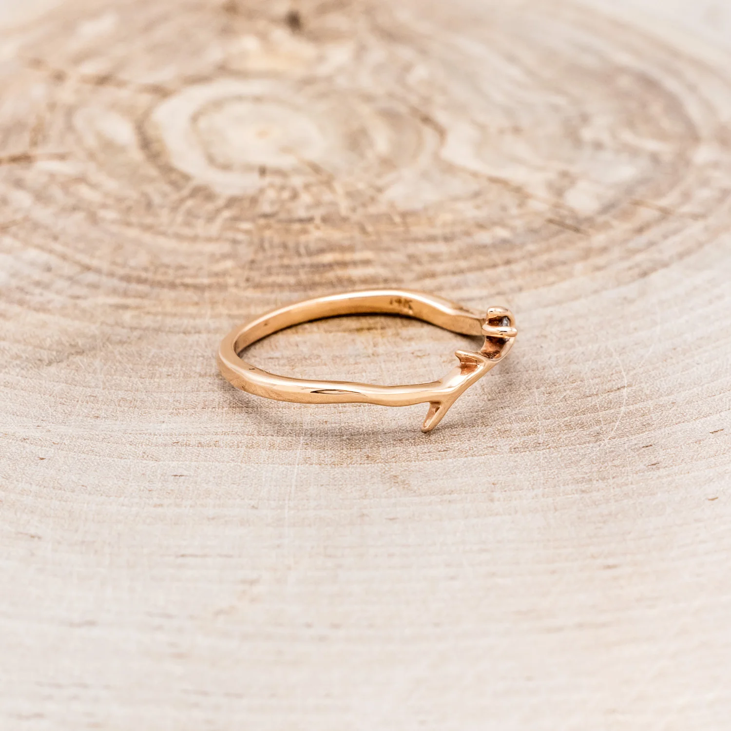 "ARTEMIS" STACKER - 14K GOLD ANTLER-STYLE STACKING BAND WITH A SINGLE DIAMOND ACCENT - Image 8