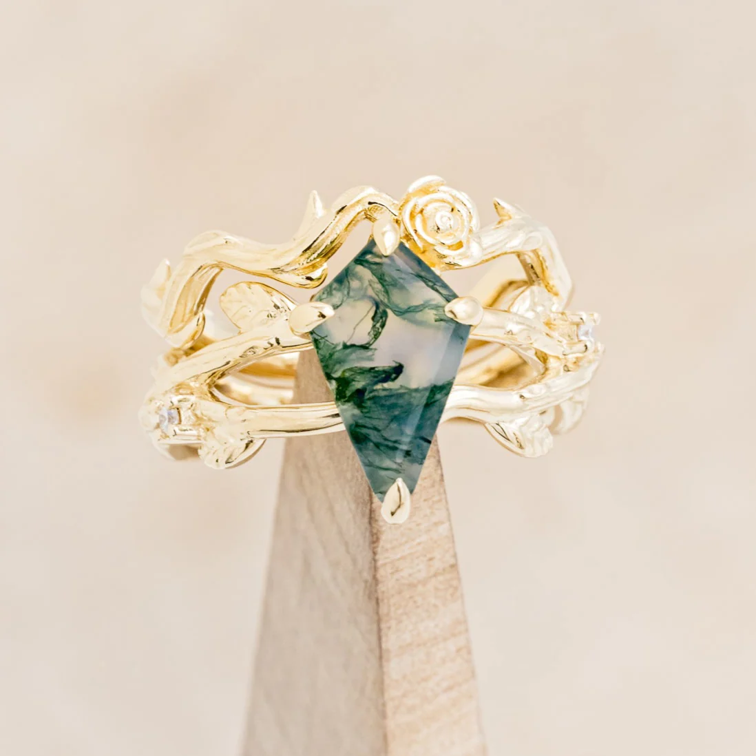 "ARTEMIS ON THE VINE" - KITE CUT MOSS AGATE ENGAGEMENT RING WITH DIAMOND ACCENTS & "BRIAR" BRANCH-STYLE TRACER - Image 3