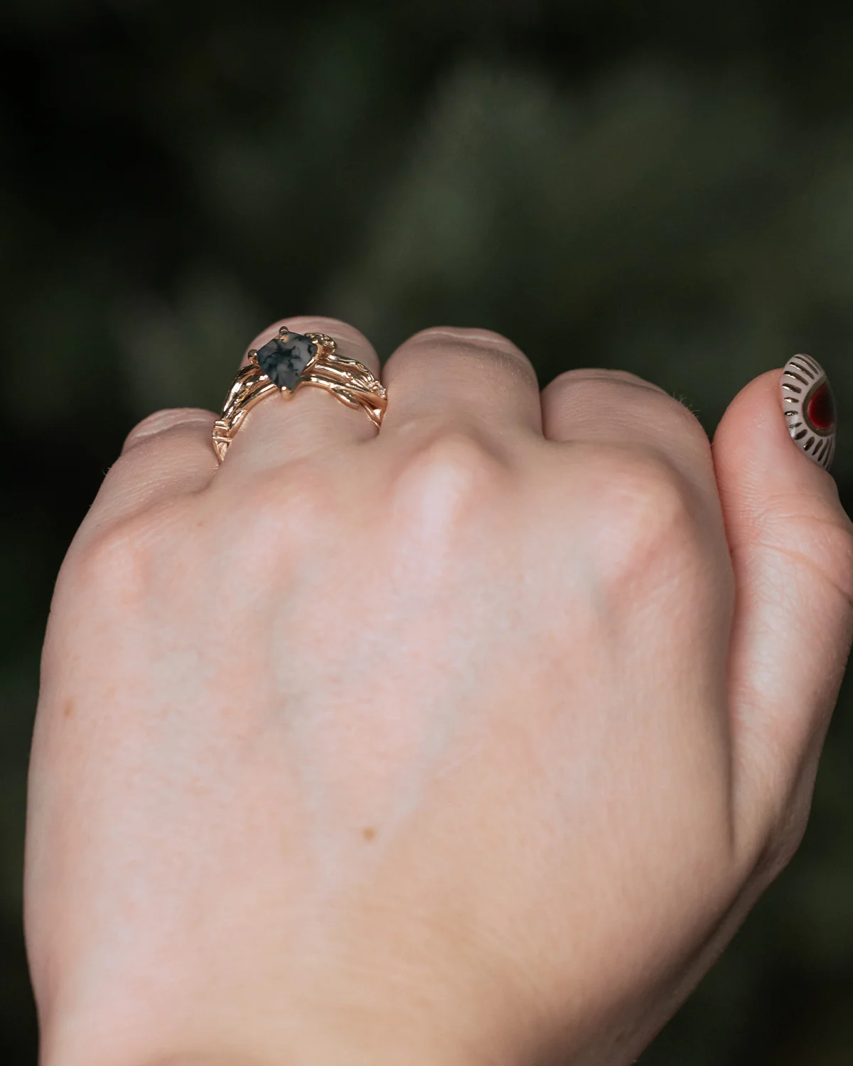 "ARTEMIS ON THE VINE" - KITE CUT MOSS AGATE ENGAGEMENT RING WITH DIAMOND ACCENTS & "BRIAR" BRANCH-STYLE TRACER - Image 17