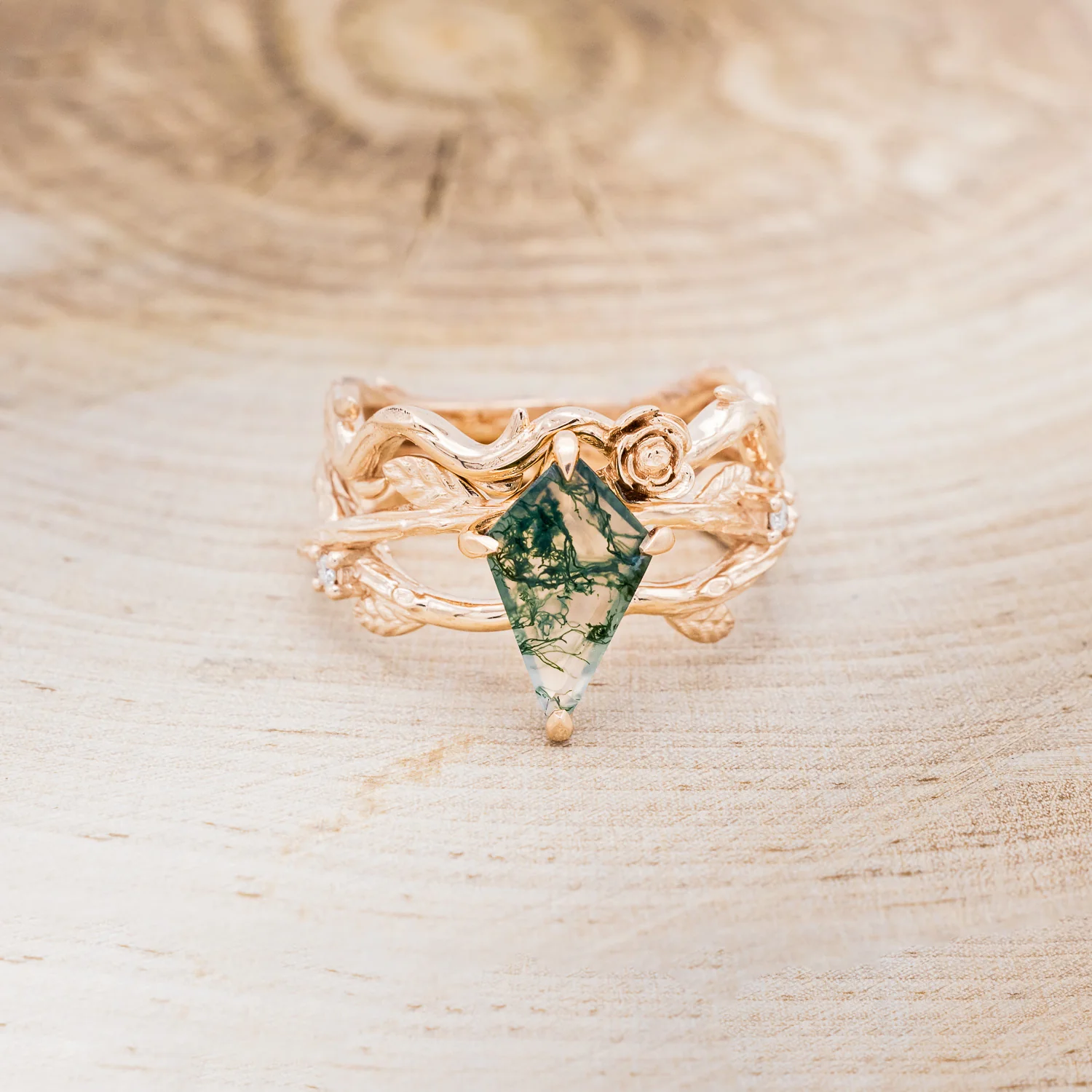 "ARTEMIS ON THE VINE" - KITE CUT MOSS AGATE ENGAGEMENT RING WITH DIAMOND ACCENTS & "BRIAR" BRANCH-STYLE TRACER - Image 7