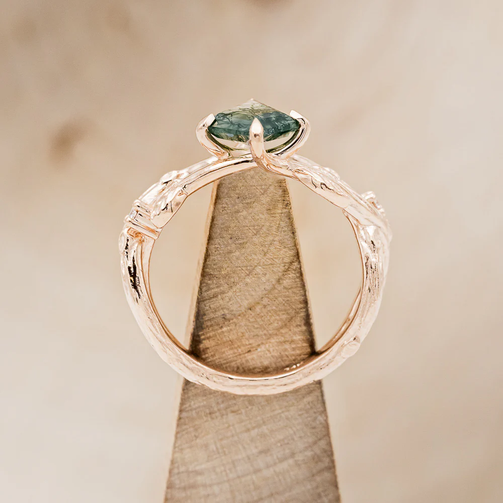 "ARTEMIS ON THE VINE" - KITE CUT MOSS AGATE ENGAGEMENT RING WITH DIAMOND ACCENTS & "BRIAR" BRANCH-STYLE TRACER - Image 10
