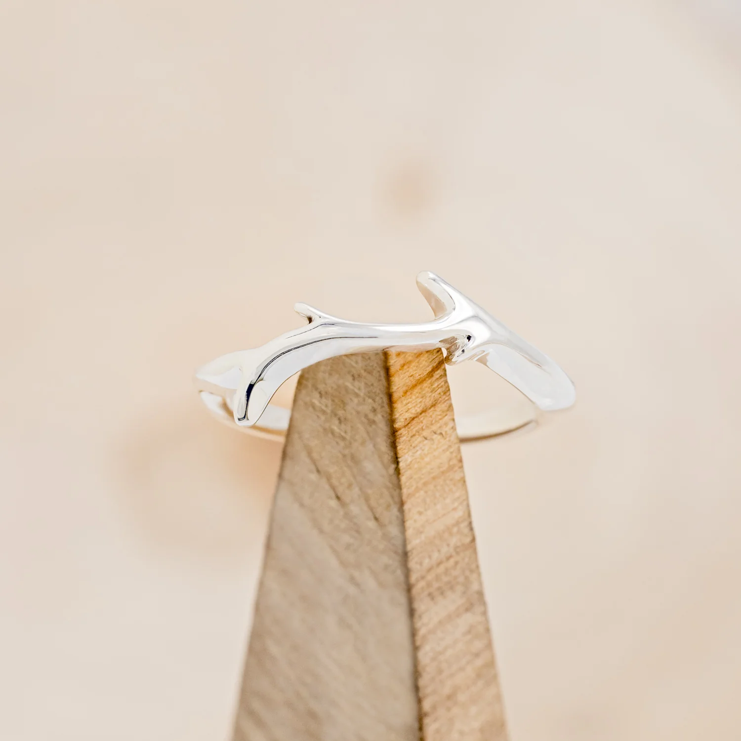 "ARTEMIS" STACKER - 14K GOLD ANTLER-STYLE STACKING BAND - Image 18