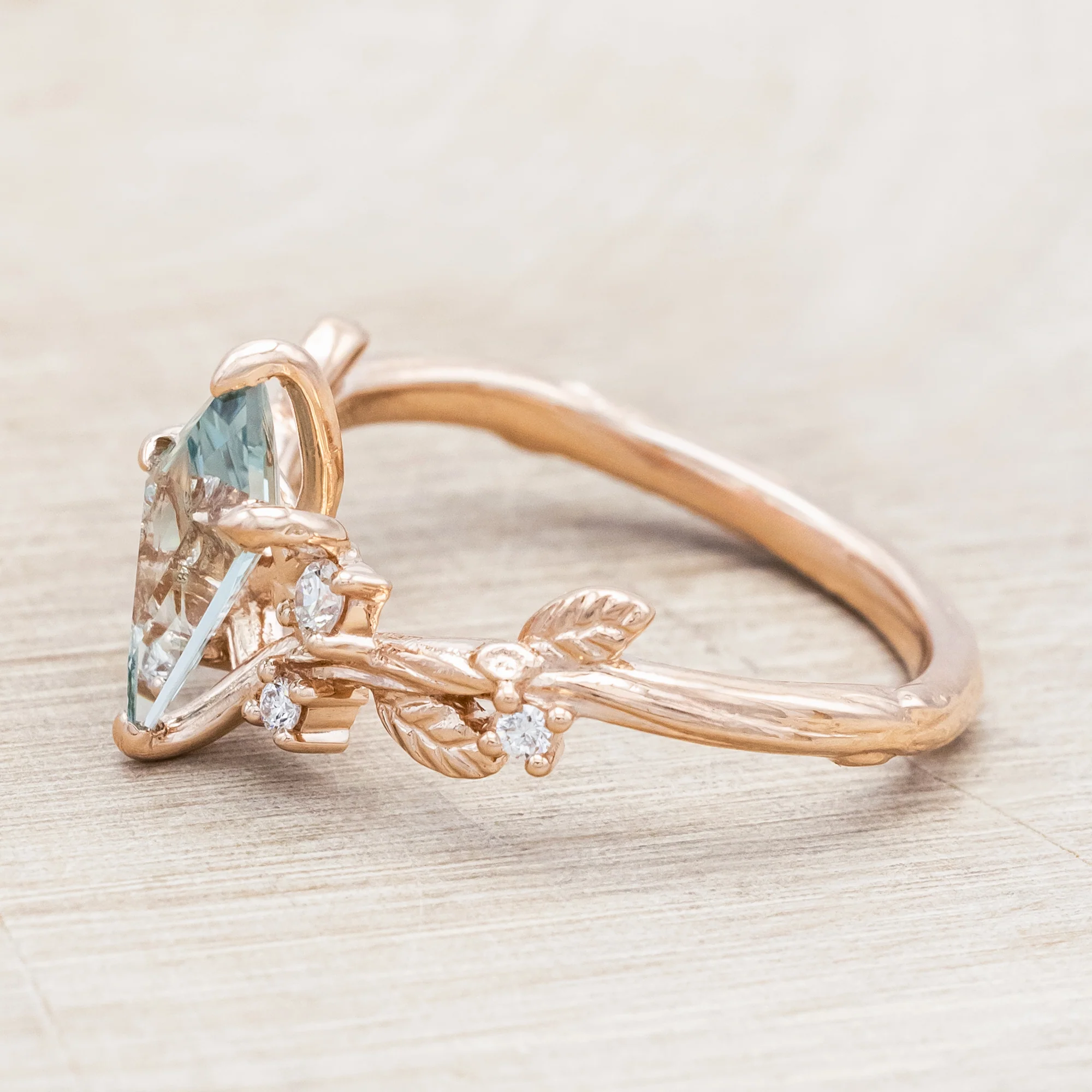 "ARTEMISIA" - KITE CUT LAB-GROWN GREEN SAPPHIRE ENGAGEMENT RING WITH DIAMOND ACCENTS - Image 4