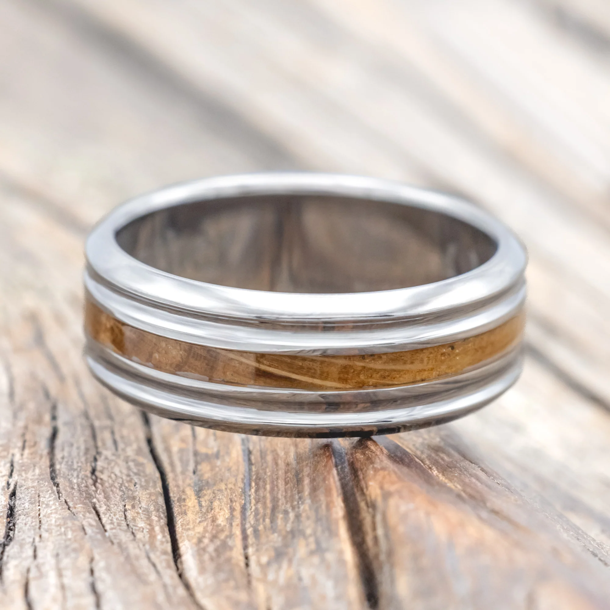 "AUSTIN" - WHISKEY BARREL OAK WEDDING RING - Image 3