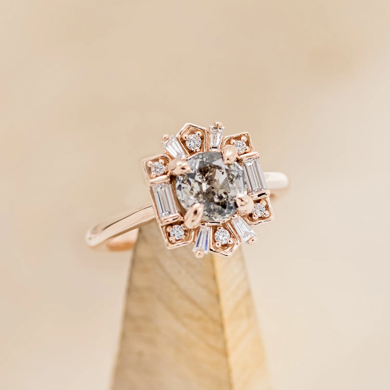 "CLEOPATRA" - ROUND CUT SALT & PEPPER DIAMOND ENGAGEMENT RING WITH DIAMOND TRACER - Image 5