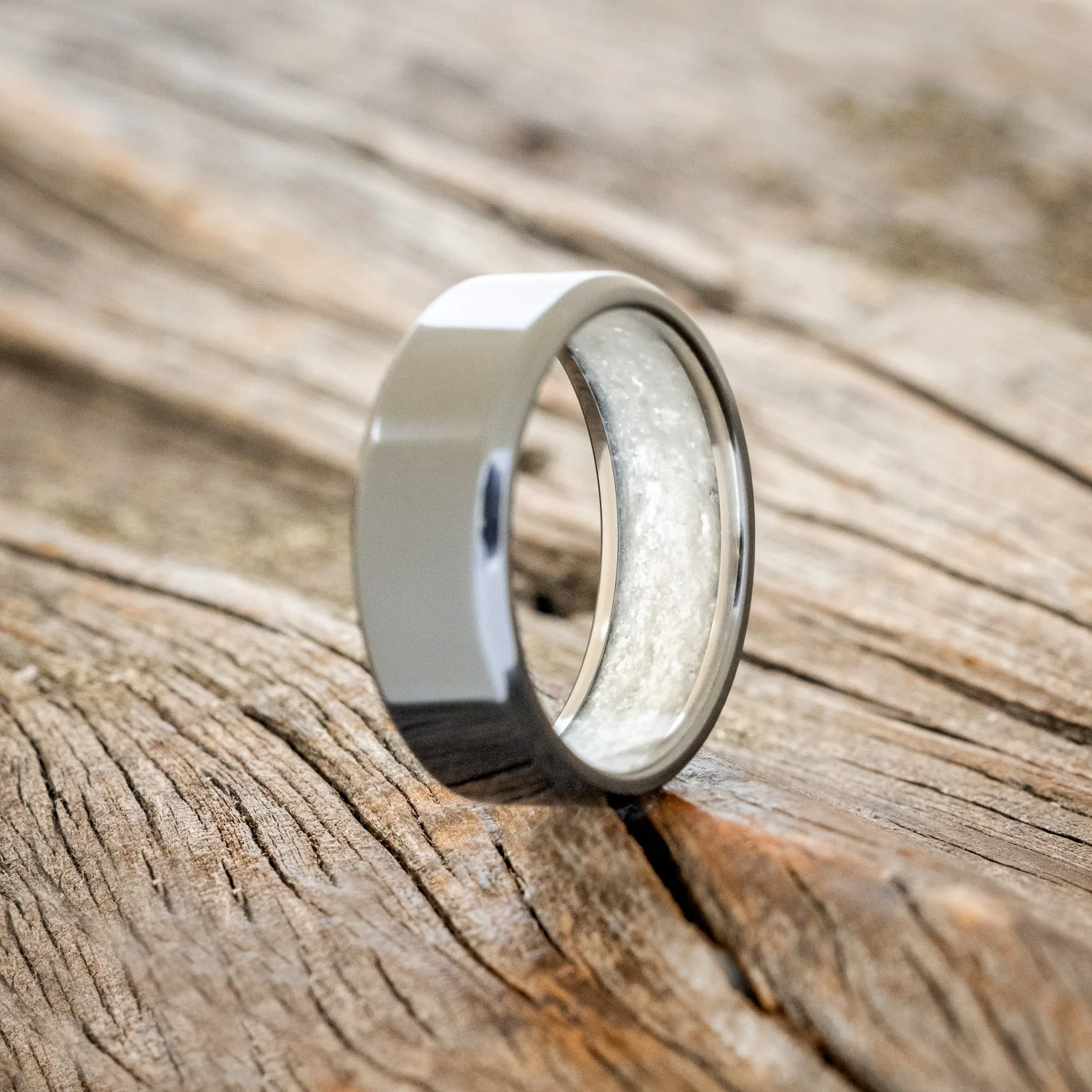 DIAMOND DUST LINED WEDDING BAND - Image 10