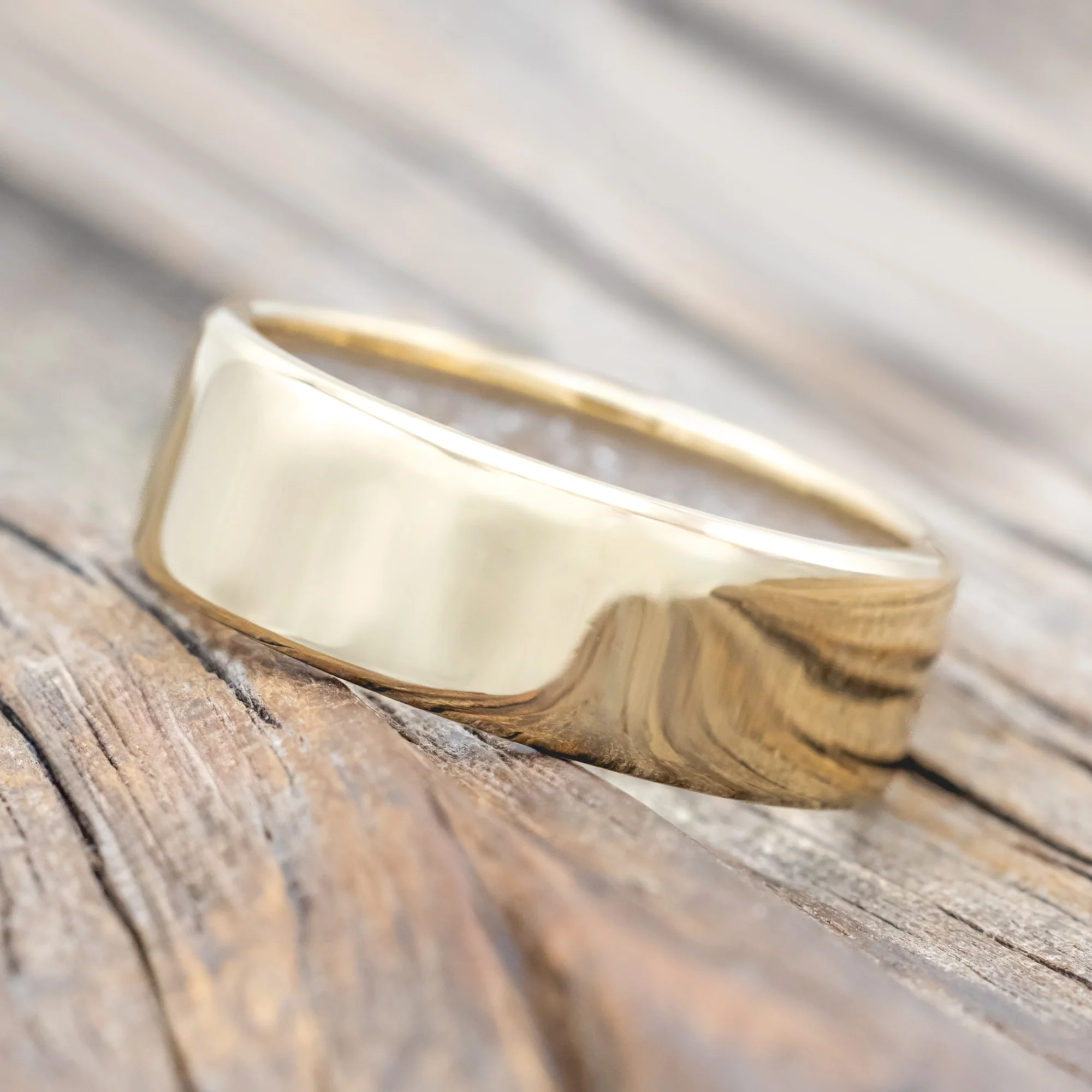 DIAMOND DUST LINED WEDDING BAND - Image 25