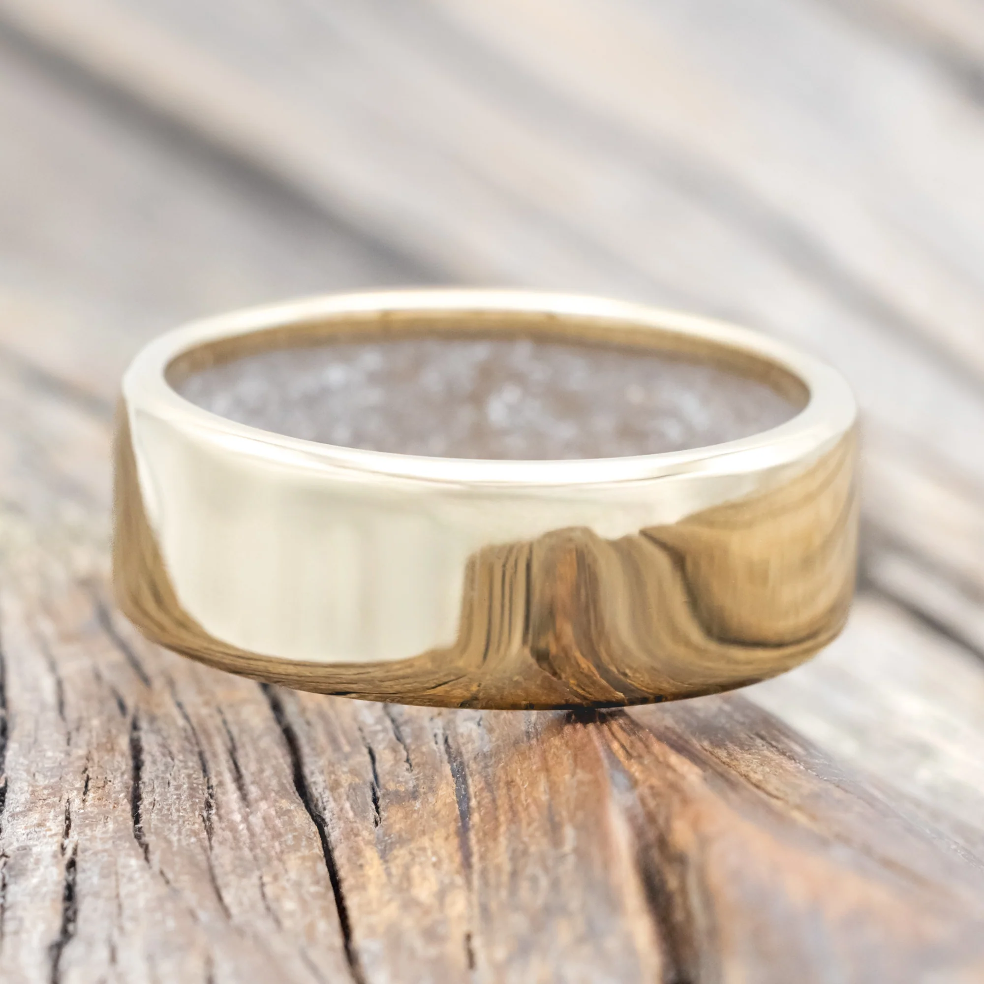 DIAMOND DUST LINED WEDDING BAND - Image 26