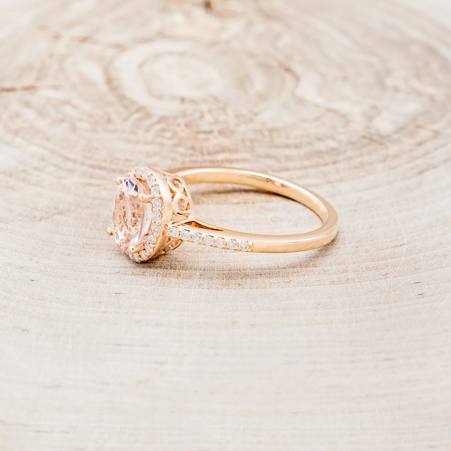 "DIANA" - OVAL CUT MORGANITE ENGAGEMENT RING WITH DIAMOND HALO & ACCENTS - Image 3