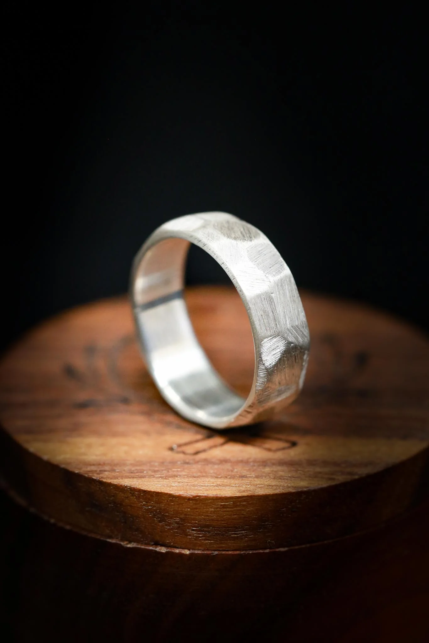 FACETED BLACK ZIRCONIUM RING WITH A TEXTURED FINISH - Image 5