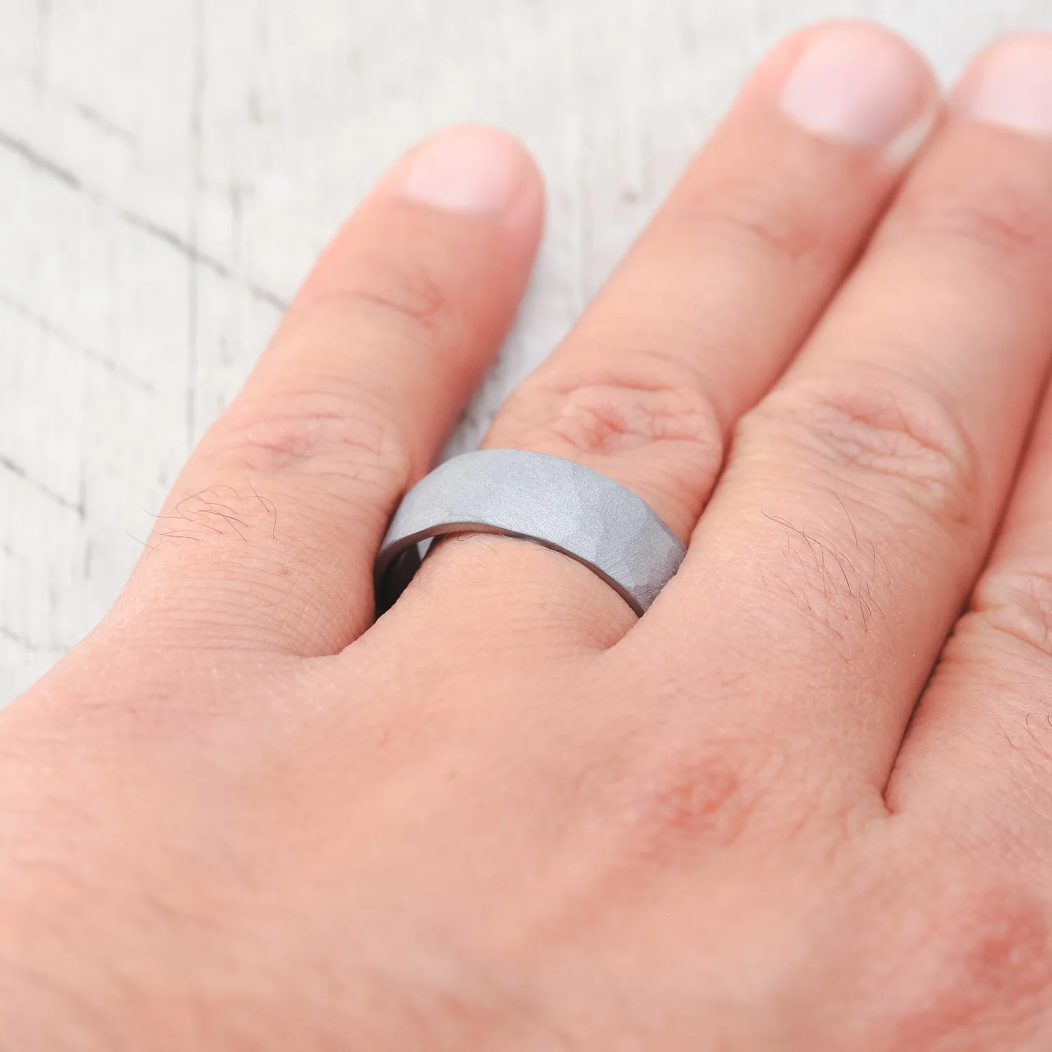 FACETED WEDDING RING WITH SANDBLASTED FINISH - Image 7