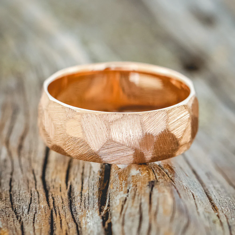 FACETED WEDDING RING WITH TEXTURED FINISH - Image 13