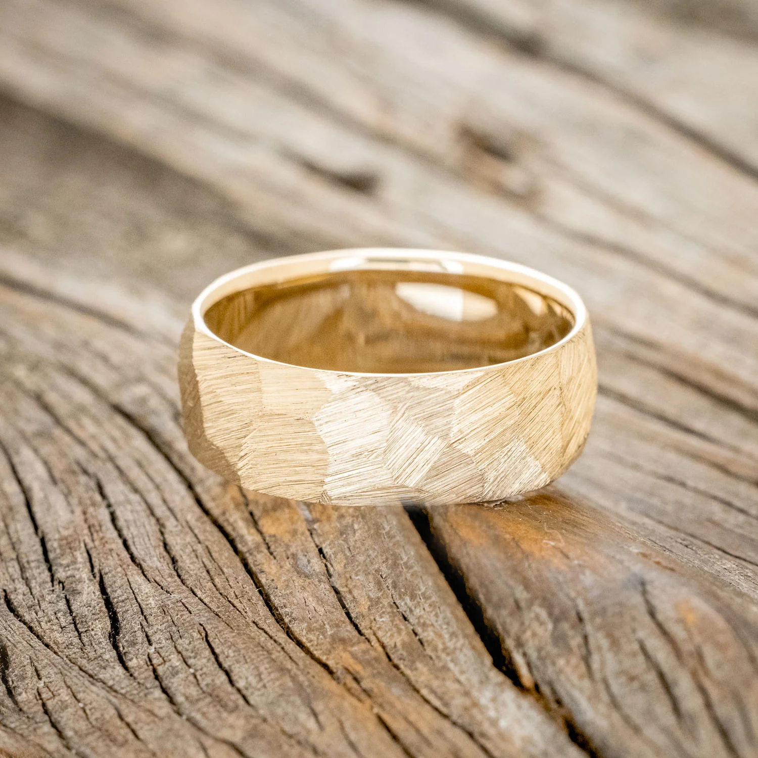 FACETED WEDDING RING WITH TEXTURED FINISH - Image 16