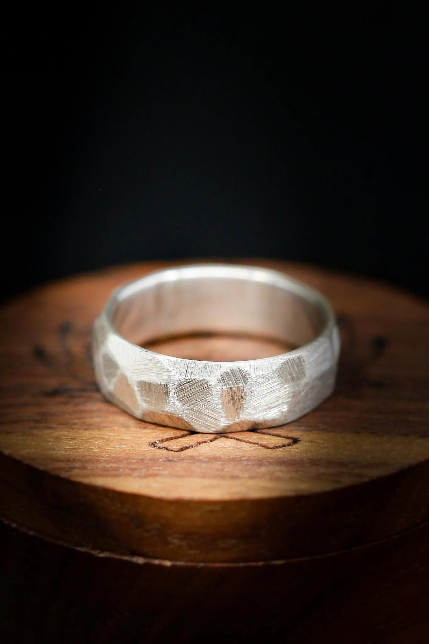 FACETED WEDDING RING WITH TEXTURED FINISH - Image 20