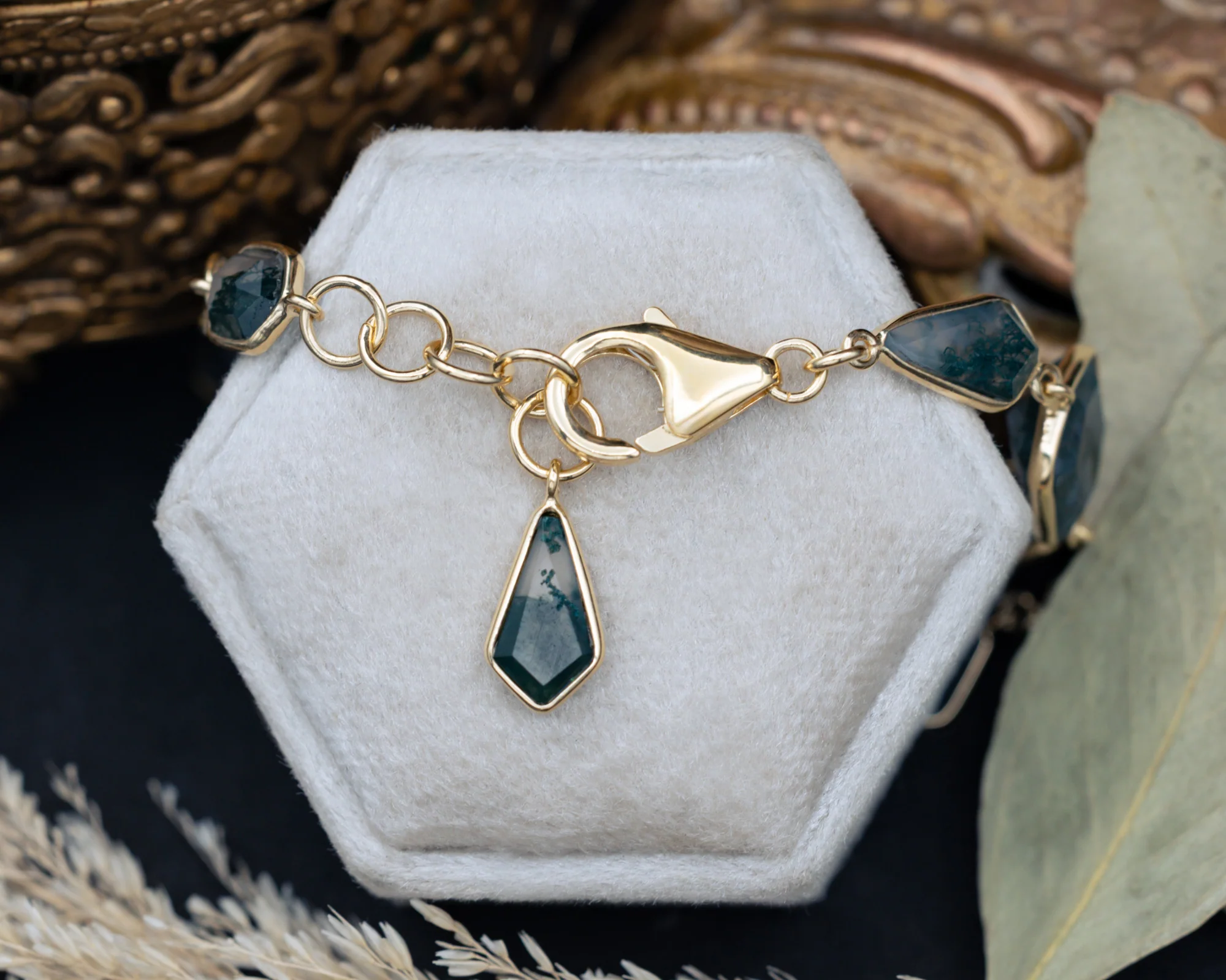 GEO COLLECTION - GEOMETRIC MOSS AGATE NECKLACE IN 18K GOLD VERMEIL - BY JORGE REVILLA - Image 6