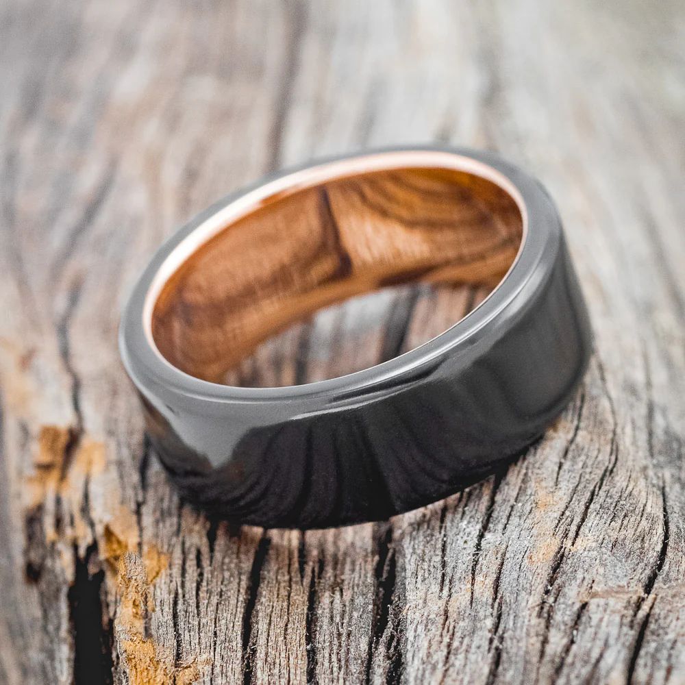 "VULCAN" - MEN'S WEDDING BAND WITH 14K GOLD LINING - Image 3