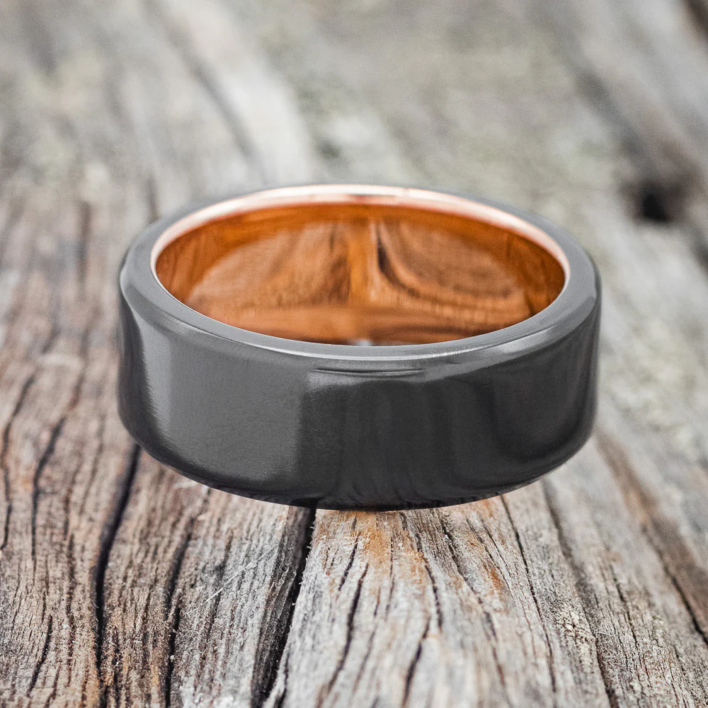 "VULCAN" - MEN'S WEDDING BAND WITH 14K GOLD LINING - Image 4