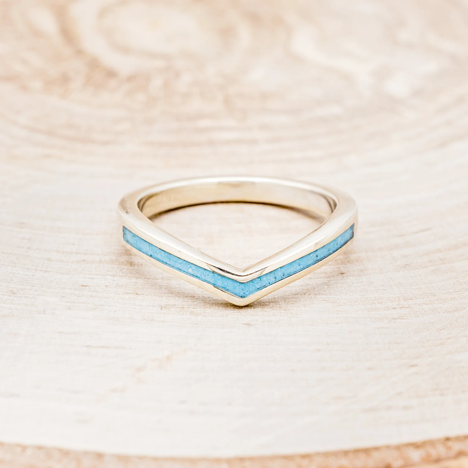 "KIDA" - V-SHAPED STACKING WEDDING BAND WITH SINGLE INLAY - Image 10