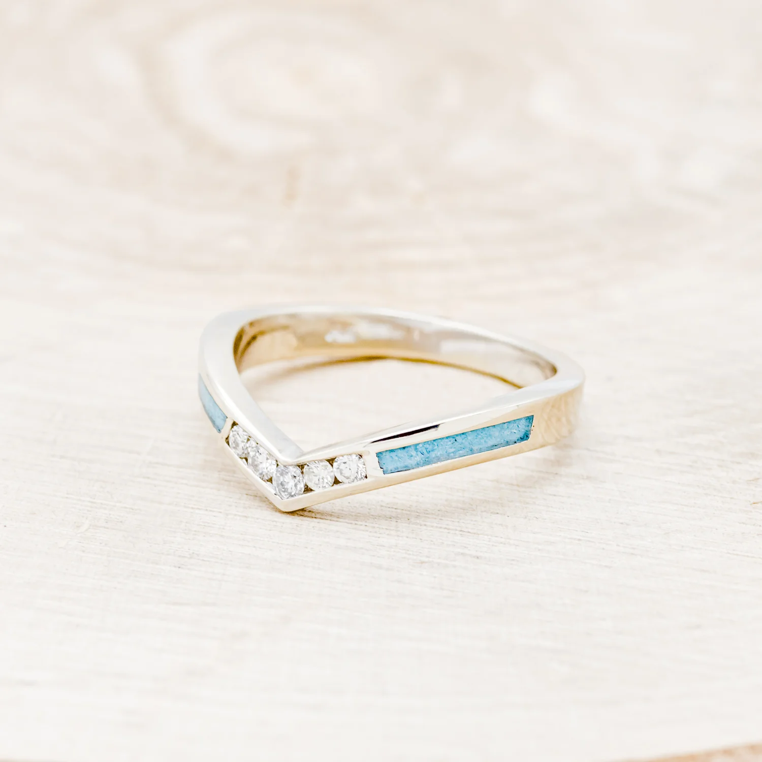 "KIDA" - V-SHAPED STACKING BAND WITH DIAMONDS & TWO INLAYS - Image 3