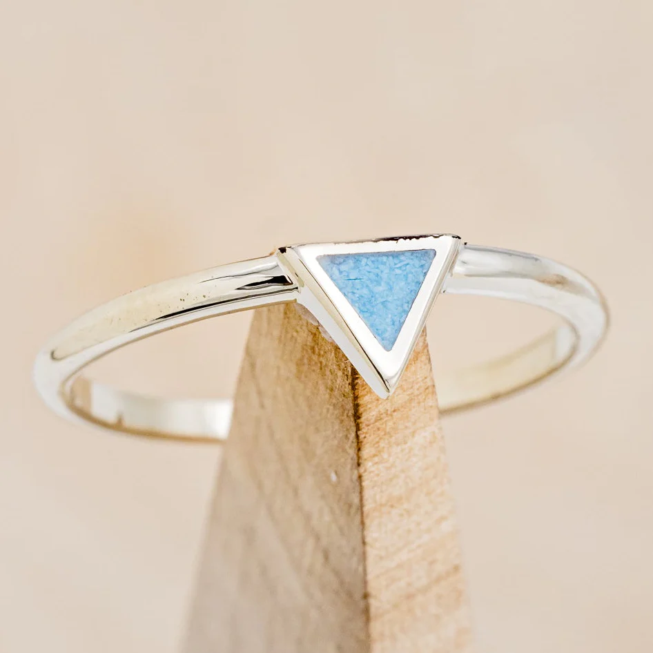 "MERA" - CRUSHED TURQUOISE ENGAGEMENT RING WITH A DIAMOND V-SHAPED TRACER - Image 10