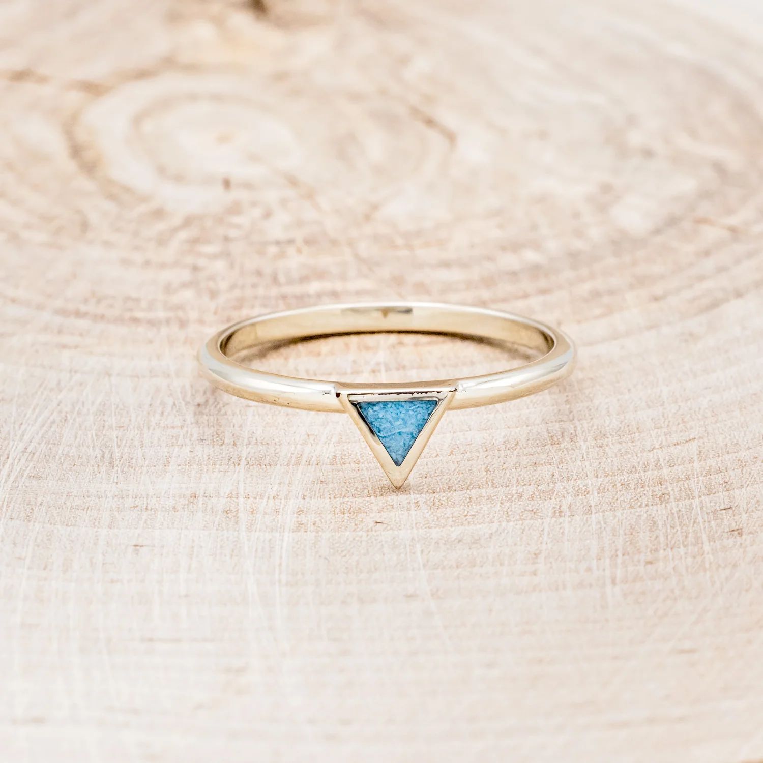 "MERA" - CRUSHED TURQUOISE ENGAGEMENT RING WITH A DIAMOND V-SHAPED TRACER - Image 11