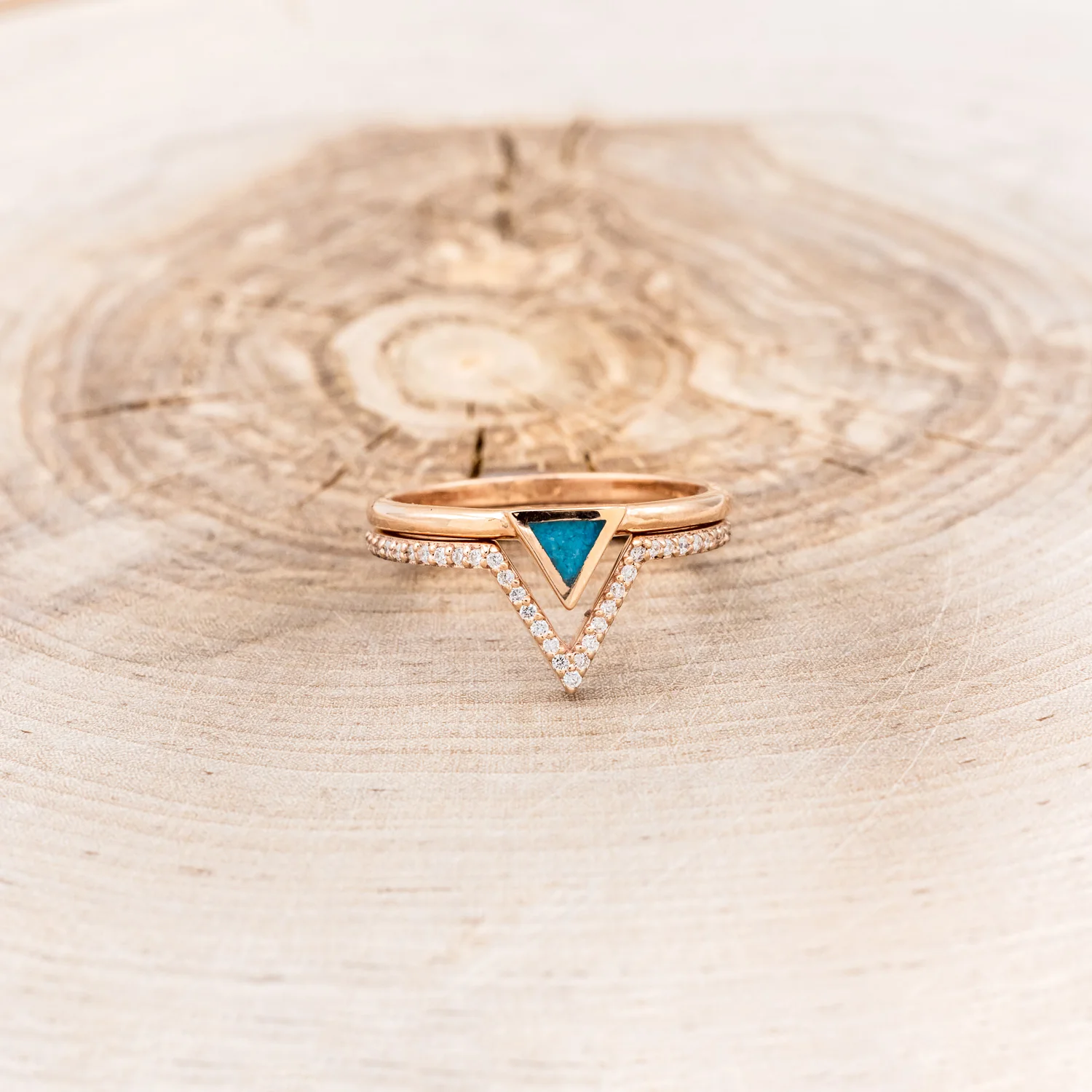 "MERA" - CRUSHED TURQUOISE ENGAGEMENT RING WITH A DIAMOND V-SHAPED TRACER - Image 5