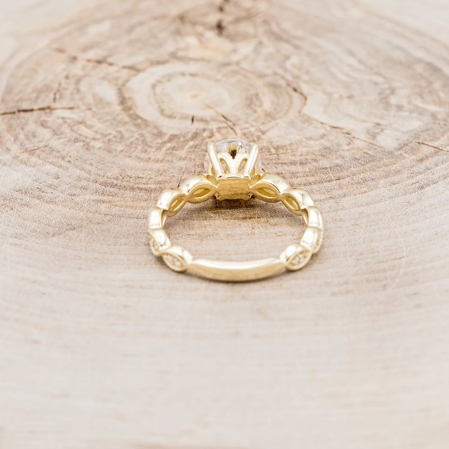 "NAOMI" - ROUND CUT MOISSANITE ENGAGEMENT RING WITH A SCALLOPED BAND AND DIAMOND ACCENTS - Image 5