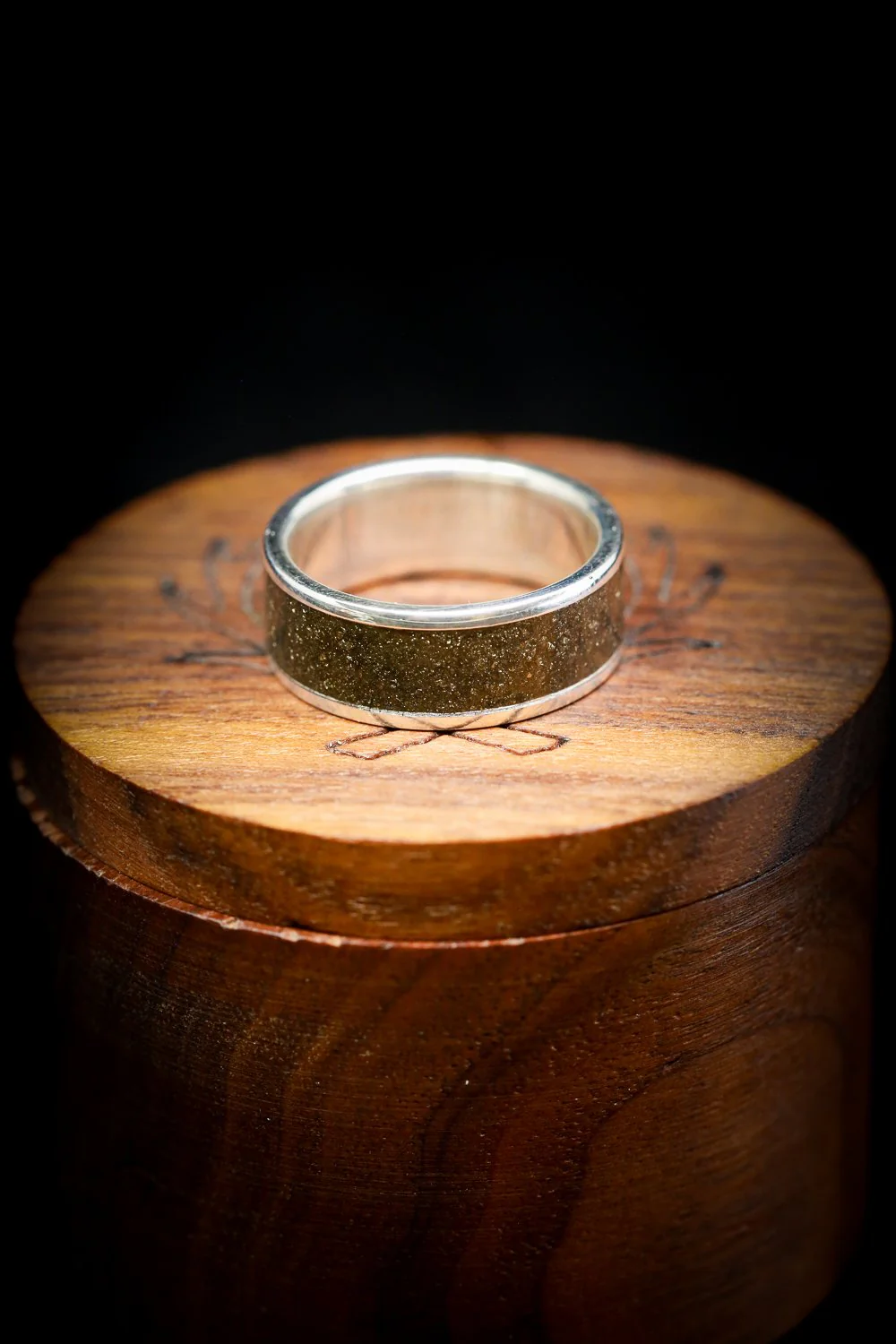 "RAINIER" - PYRITE WEDDING RING - Image 14