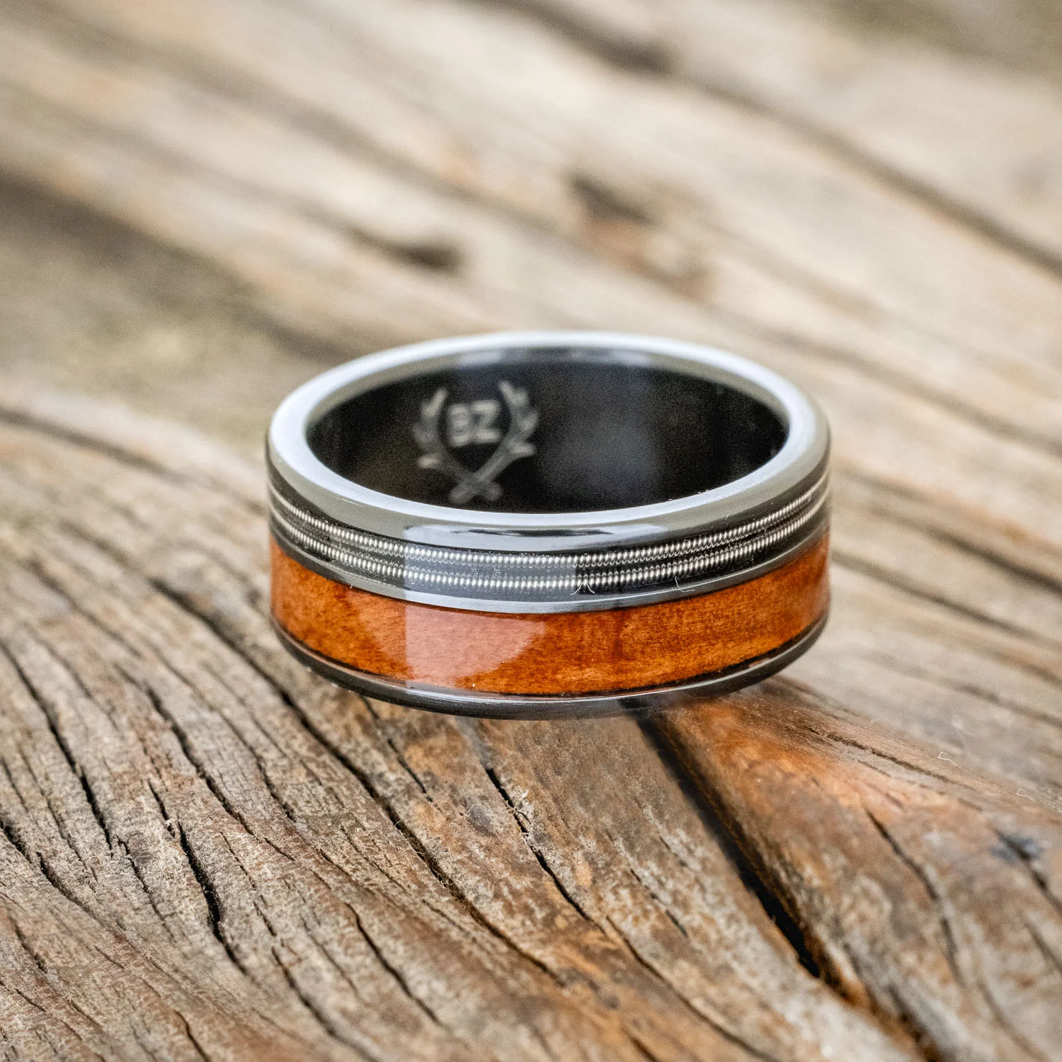 "RAPTOR" - GUITAR STRING & REDWOOD WEDDING BAND - Image 12