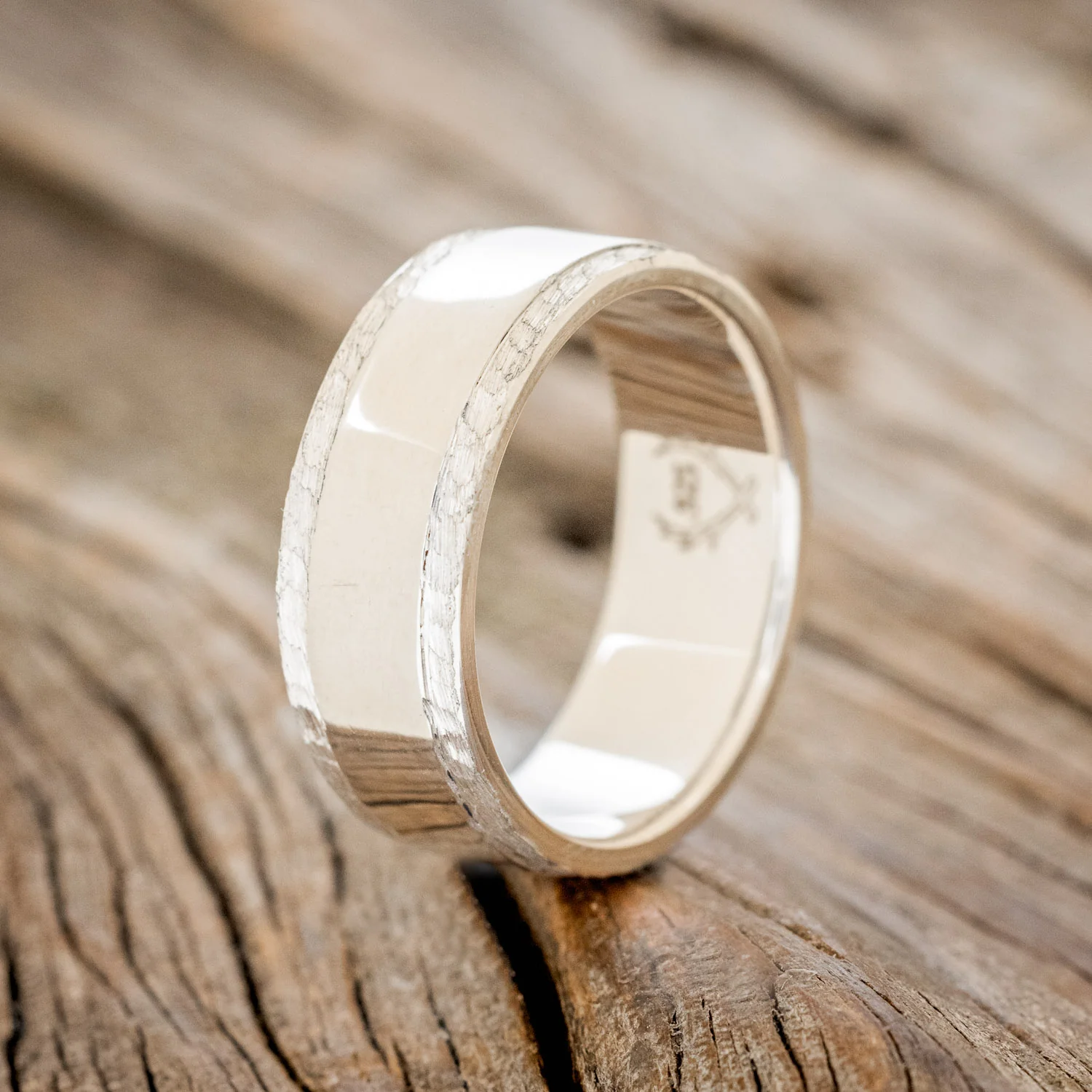 "SEDONA" - RAISED CENTER & HAMMERED EDGES WEDDING RING - Image 8