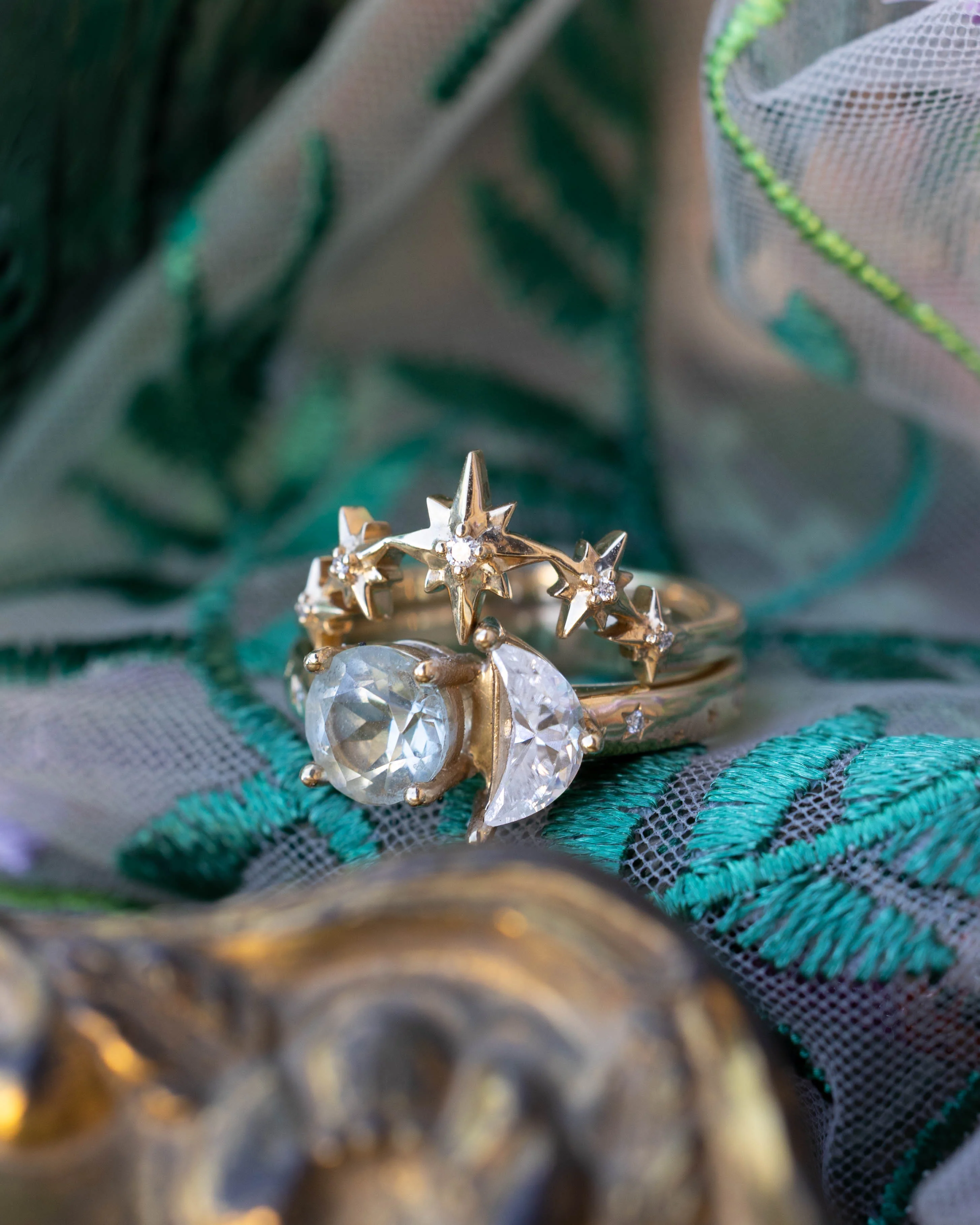 "SIDRA" - TOI ET MOI ROUND CUT GREEN PRASIOLITE ENGAGEMENT RING WITH CRESCENT MOON MOISSANITE ACCENT & DIAMOND TRACER - Image 19