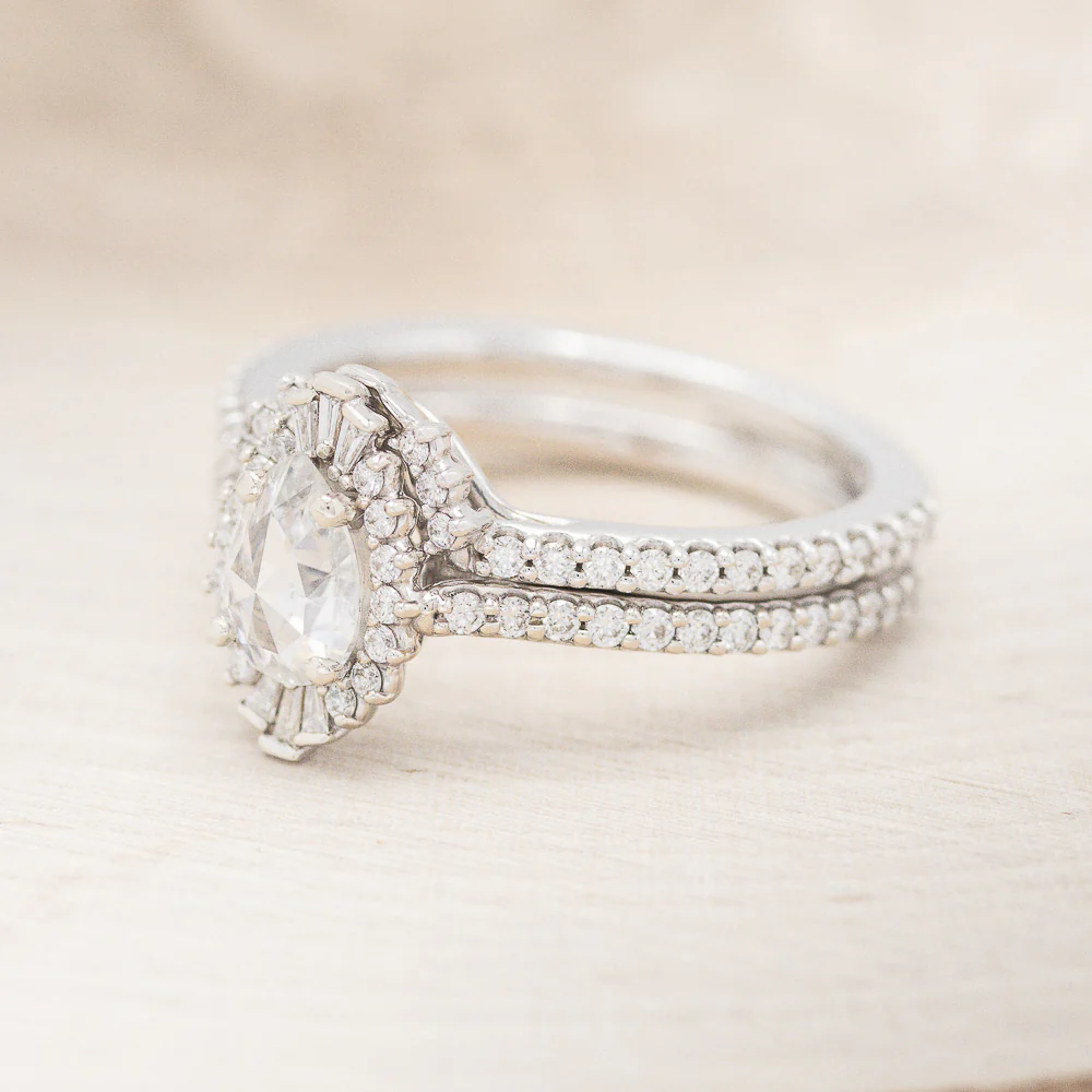 "THEIA" - PEAR CUT MOISSANITE ENGAGEMENT RING WITH DIAMOND TRACER - Image 4