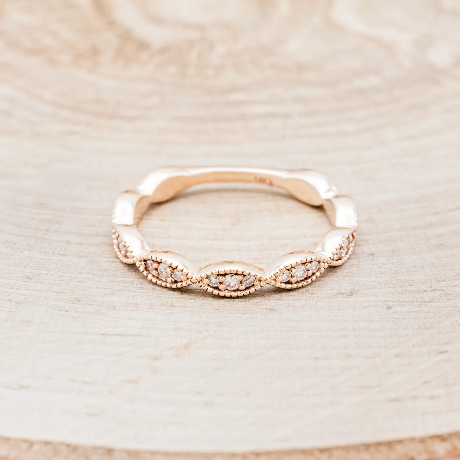 TWISTED WEDDING RING WITH DIAMOND ACCENTS - Image 8