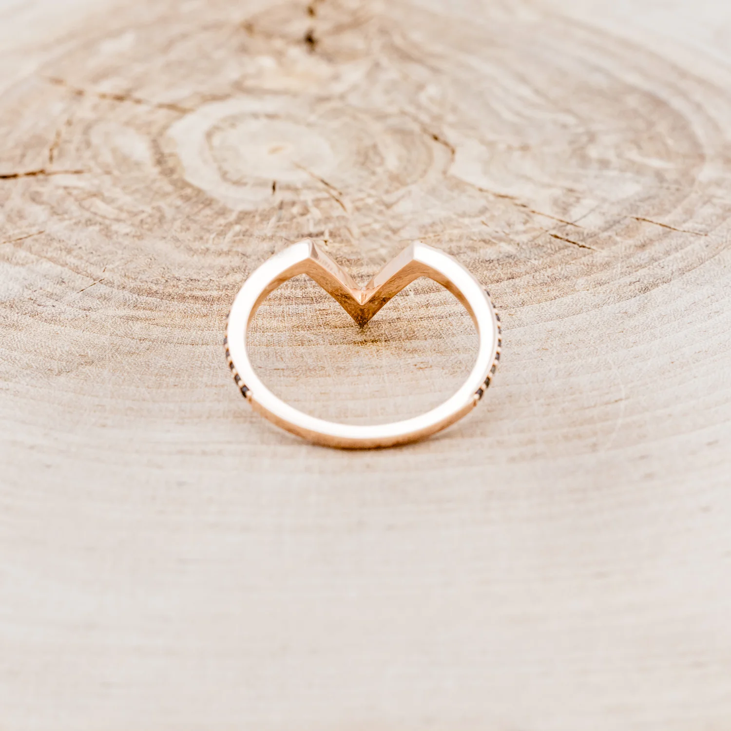 V-SHAPED TRACER WITH BLACK DIAMONDS - Image 5