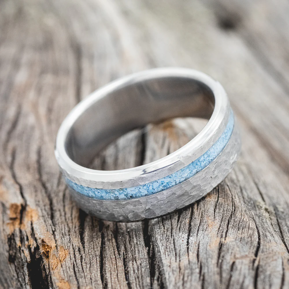 "VERTIGO" - TURQUOISE WEDDING BAND WITH A HAMMERED FINISH - Image 3