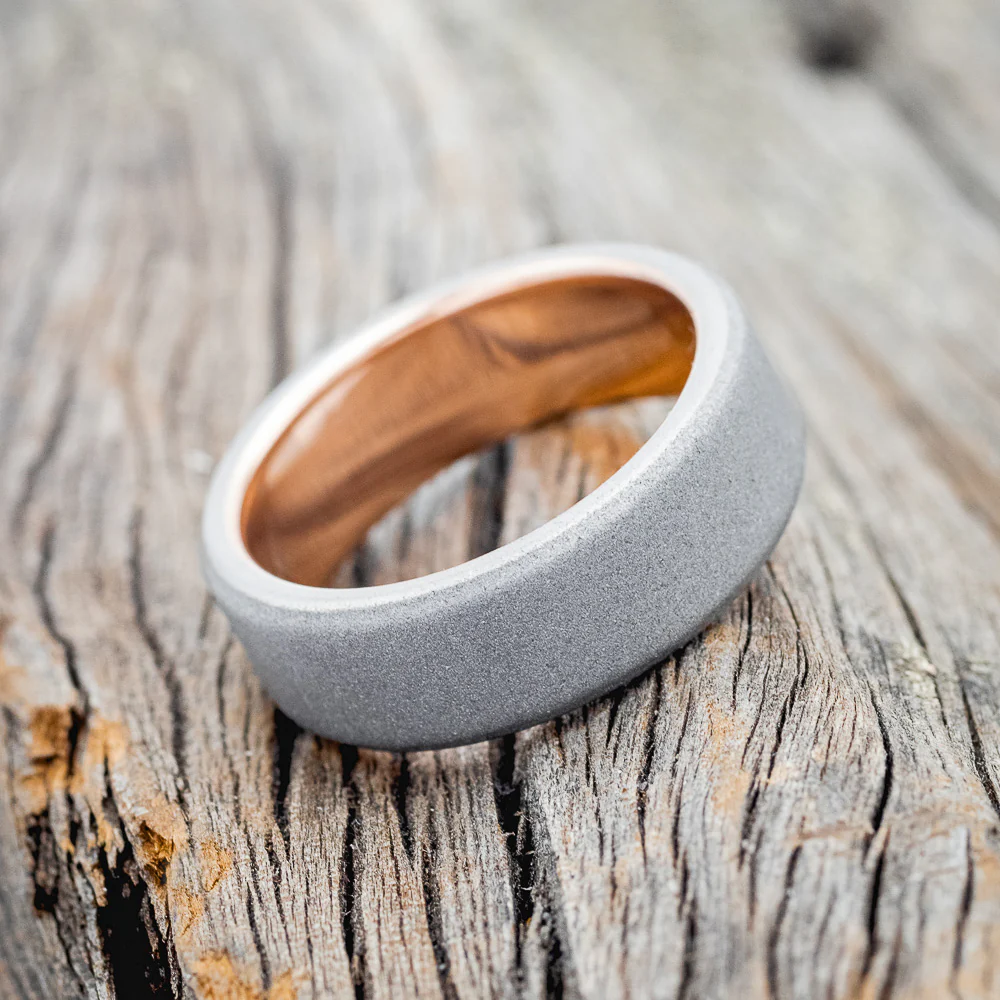 "VULCAN" - SANDBLASTED WEDDING RING WITH 14K GOLD LINING - Image 3