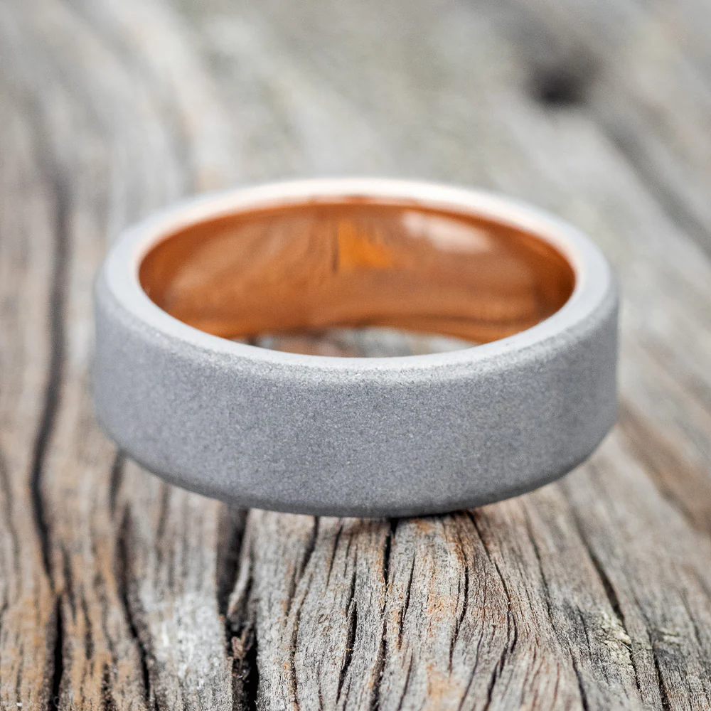 "VULCAN" - SANDBLASTED WEDDING RING WITH 14K GOLD LINING - Image 4