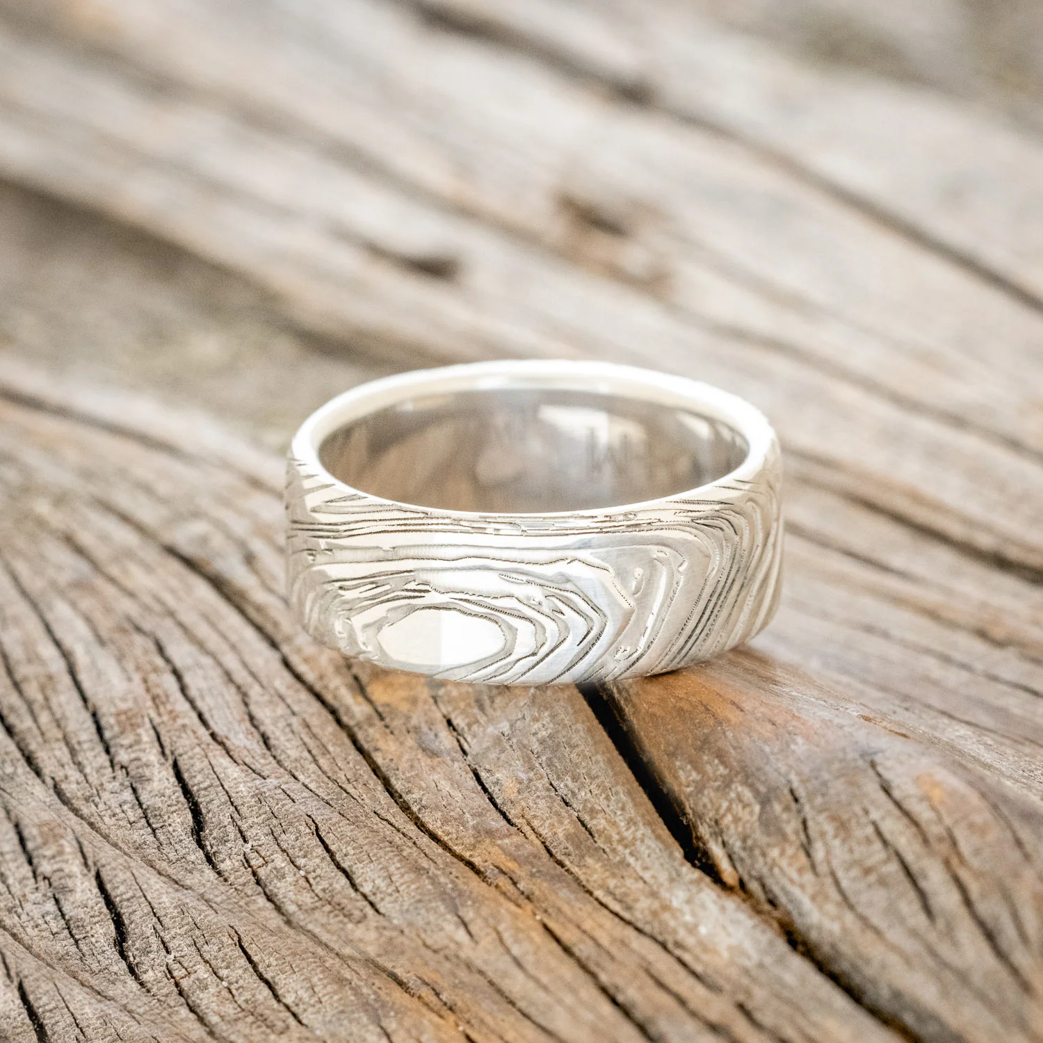 WOODGRAIN PATTERN WEDDING BAND - Image 10