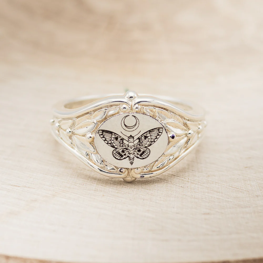 "ZERA" - CUSTOM ENGRAVED SIGNET RING - Image 4