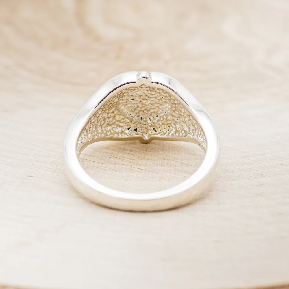 "ZERA" - CUSTOM ENGRAVED SIGNET RING - Image 5